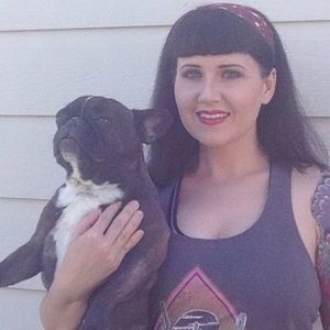 Meet your Posher, Loni